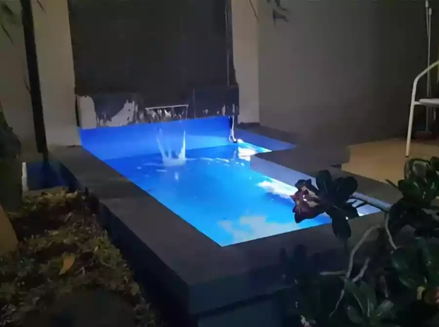 Kolam Ikan Minimalis dengan Lampu LED